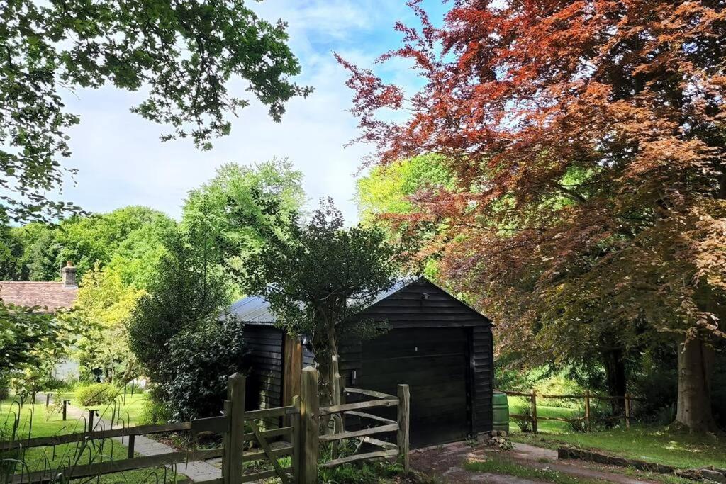 Ashdown Forest Character Cottage, 18Th Century Crowborough Exterior foto